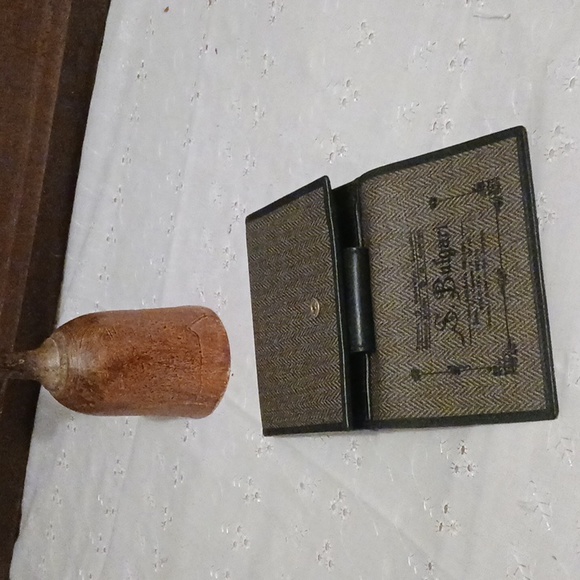 Bulgari Leather wallet. Genuine. - Picture 2 of 13